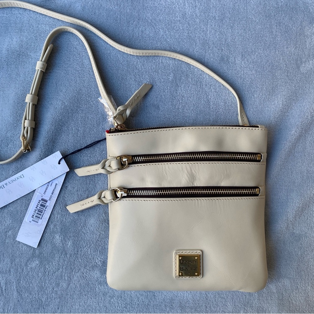 NWT Dooney & Bourke Leather Crossbody Bag Cream White Triple Zip Purse.